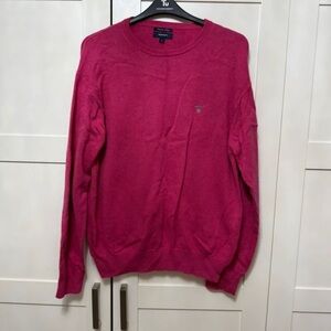 Gant Men's Fuchsia Crewneck Sweater